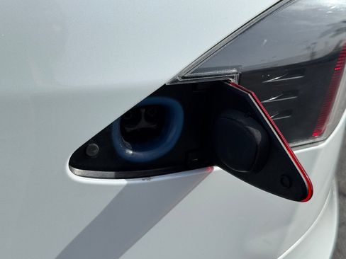 Used 2018 Tesla Model S AWD image 10