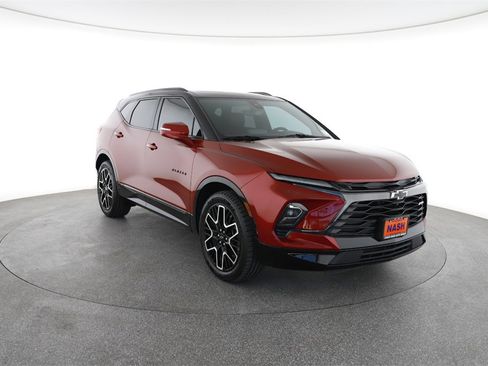 Used 2023 Chevrolet Blazer RS w/ Driver Confidence II Package image 2