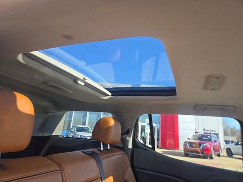 Used 2020 GMC Acadia AT4 w/ GMC Pro Grade Package image 30