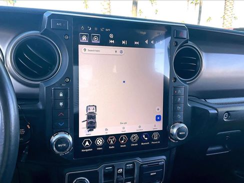 Used 2018 Jeep Wrangler Unlimited Sport S image 33