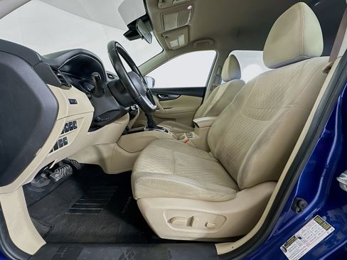 Used 2020 Nissan Rogue SV image 13