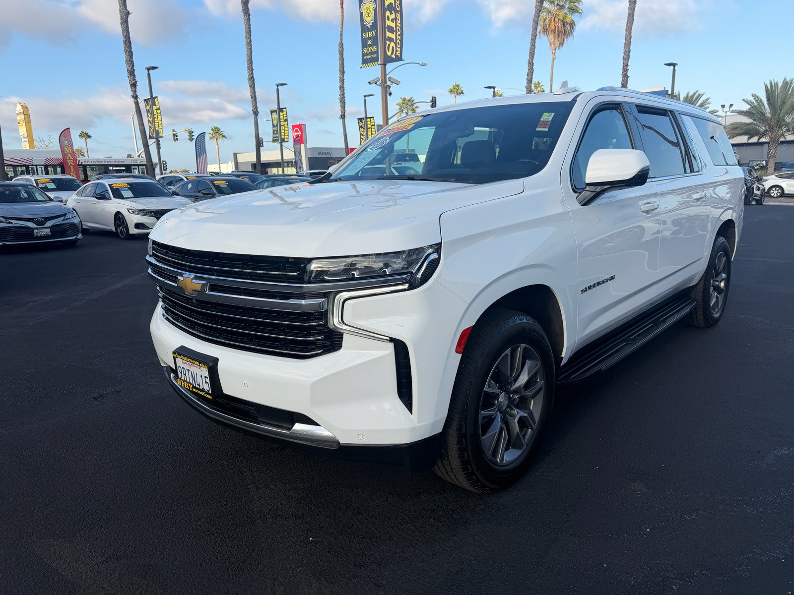 Used 2022 Chevrolet Suburban LT w/ LT Signature Package RWD image 7