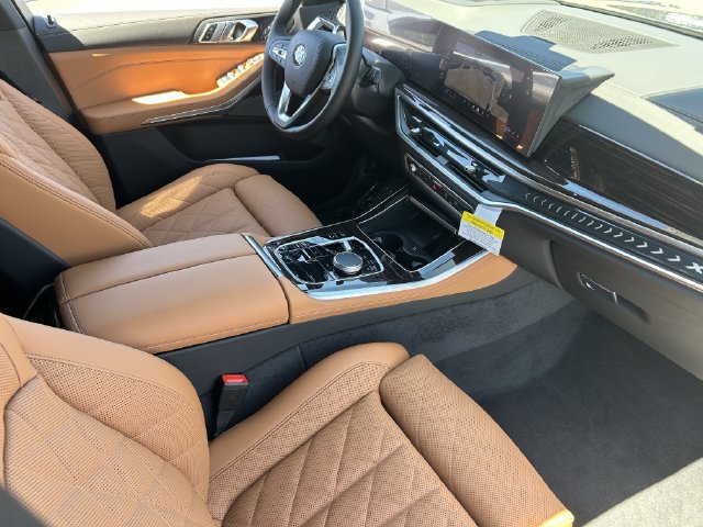 Used 2026 BMW X5 sDrive40i w/ Premium Package RWD image 13