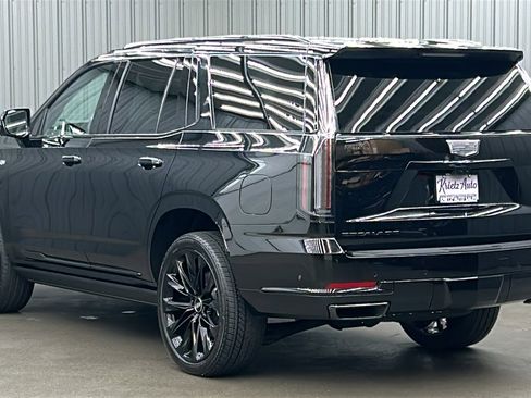 Used 2025 Cadillac Escalade Sport Platinum w/ LPO, ONYX Package image 3