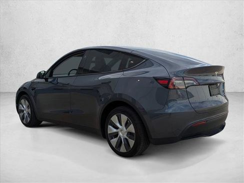 Used 2023 Tesla Model Y Long Range image 7