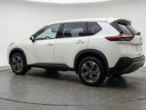 Used 2025 Nissan Rogue SV AWD/4WD image 6