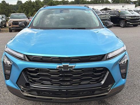 New 2026 Chevrolet Trax ACTIV w/ Sunroof Package FWD image 2