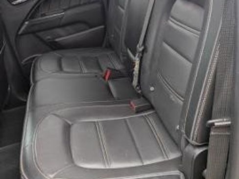 Used 2021 GMC Canyon Denali image 16