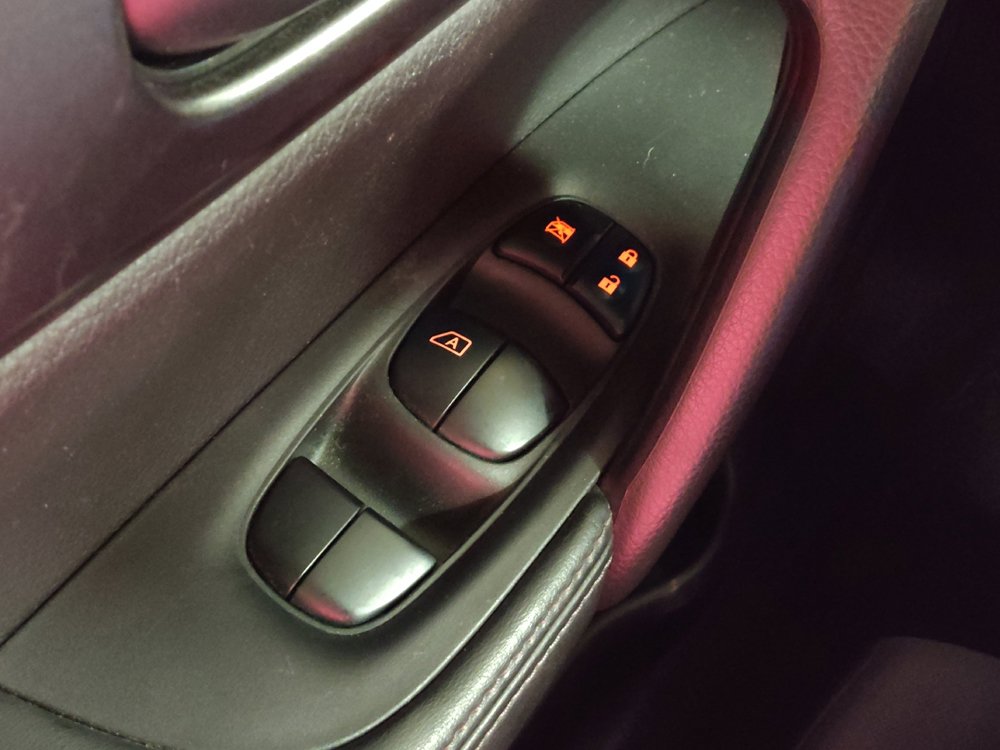 Used 2020 Nissan Rogue Sport S FWD image 27