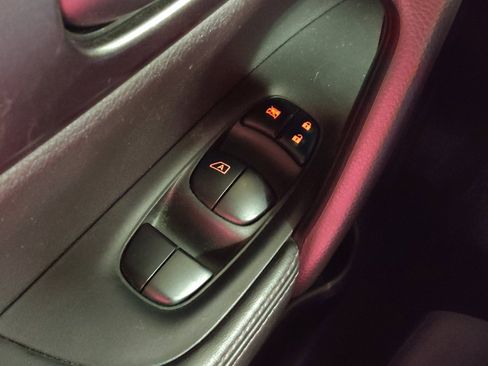 Used 2020 Nissan Rogue Sport S FWD image 27