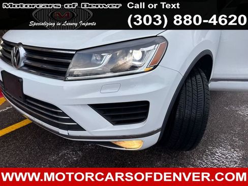Used 2015 Volkswagen Touareg Sport image 12