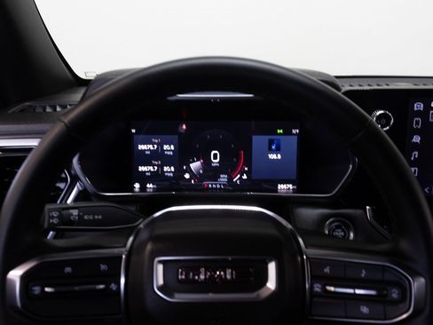 Used 2024 GMC Canyon Elevation image 28