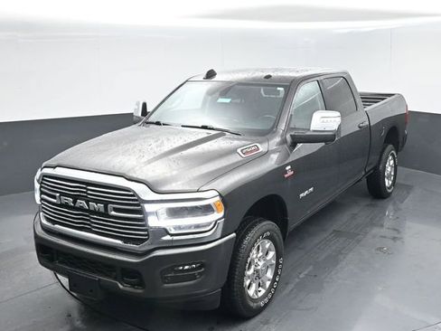 Used 2024 RAM 2500 Laramie w/ Safety Group AWD/4WD image 40