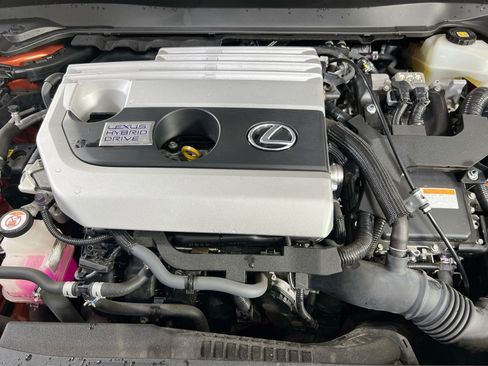 Used 2019 Lexus UX 250h image 29