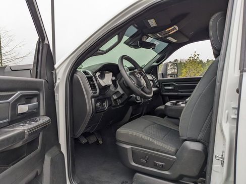 Used 2025 RAM 2500 Big Horn image 39