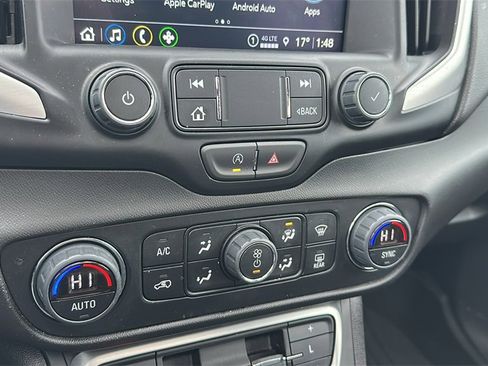 Used 2024 GMC Terrain SLT w/ Tech Package image 24