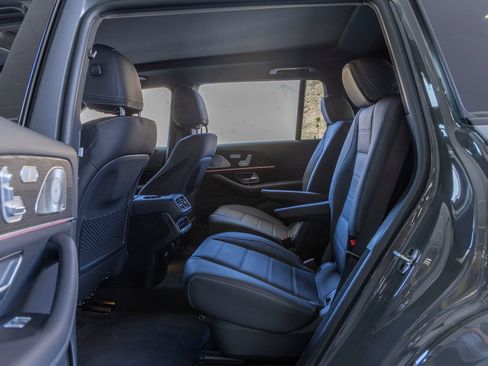 Certified 2026 Mercedes-Benz GLS 450 4MATIC image 21