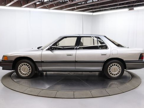 Used 1987 Acura Legend L image 4