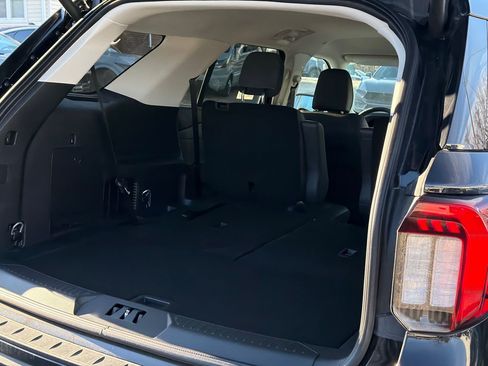 New 2026 Ford Explorer Active w/ Active Comfort Package image 7