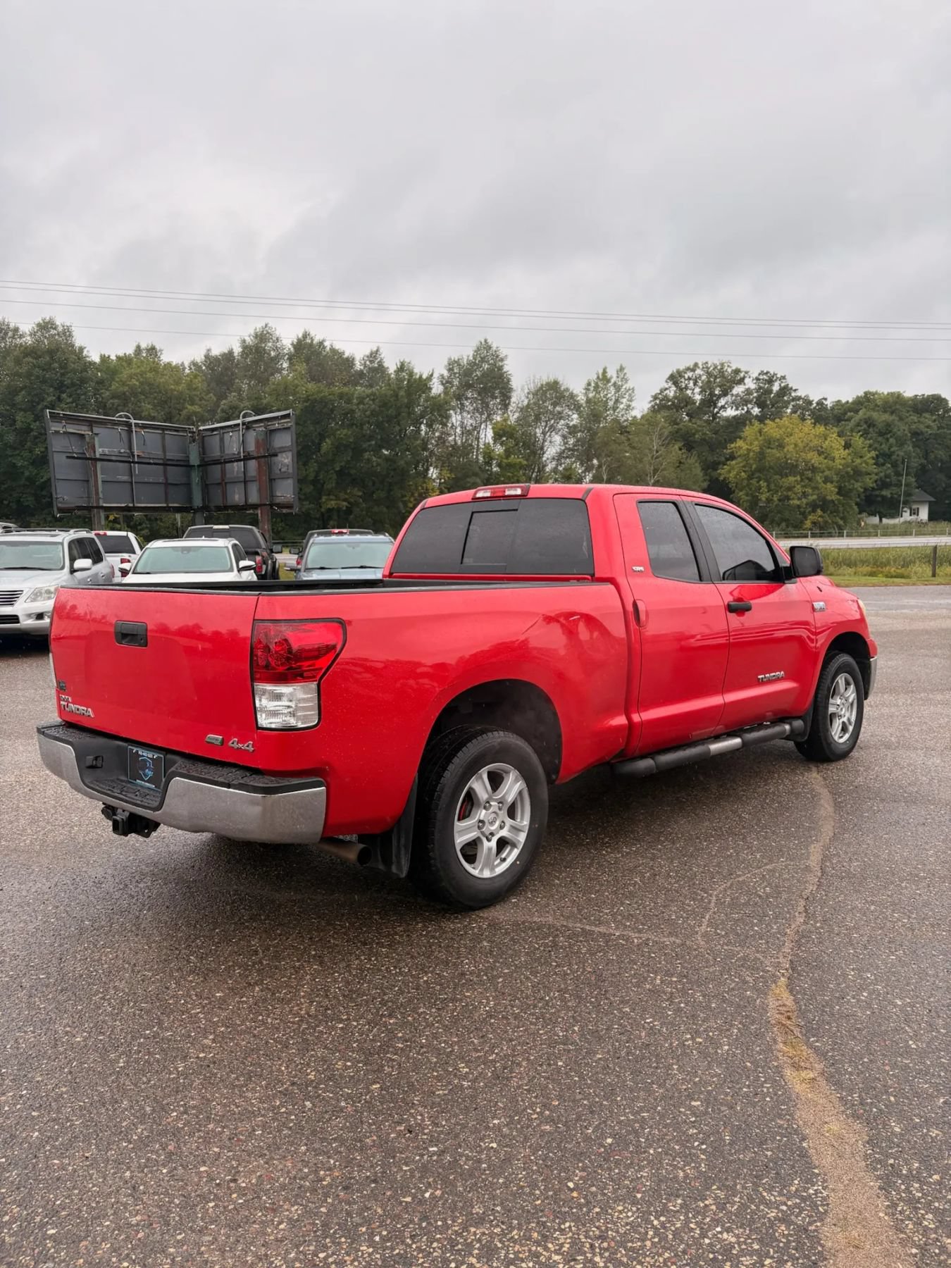 Used 2011 Toyota Tundra 4x4 Double Cab w/ SR5 Pkg image 5