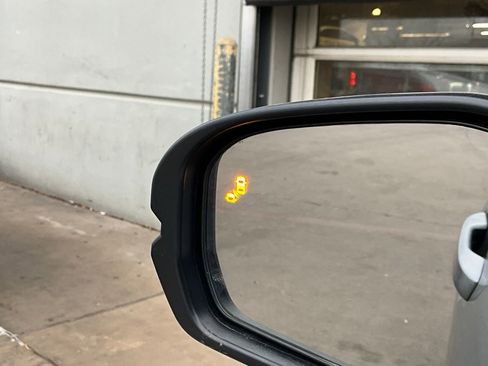 Used 2025 Honda HR-V EX-L image 20