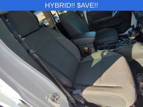 Used 2025 Jeep Wrangler Unlimited Sahara image 31