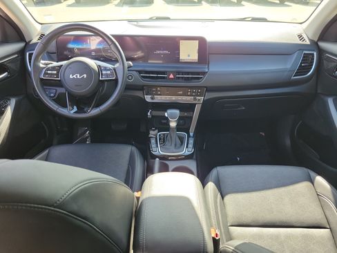 Used 2026 Kia Seltos EX FWD image 17