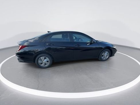 New 2026 Hyundai Elantra SE FWD image 9