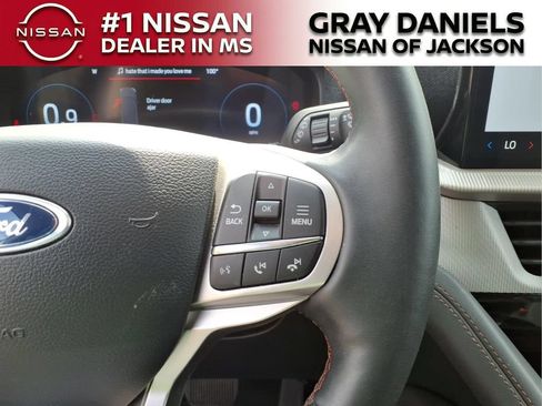 Used 2025 Ford Explorer Active w/ Active Comfort Package RWD image 15