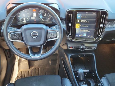 Used 2020 Volvo XC40 T5 R-Design w/ Protection Package Premier image 11