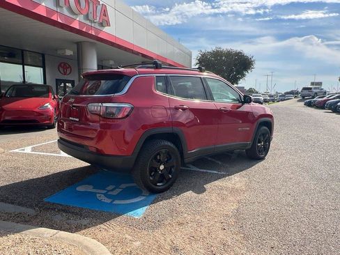 Used 2019 Jeep Compass Latitude w/ Popular Equipment Group image 5