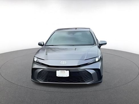 Used 2025 Toyota Camry SE image 16