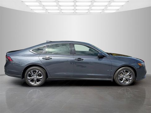 Used 2023 Honda Accord EX image 6