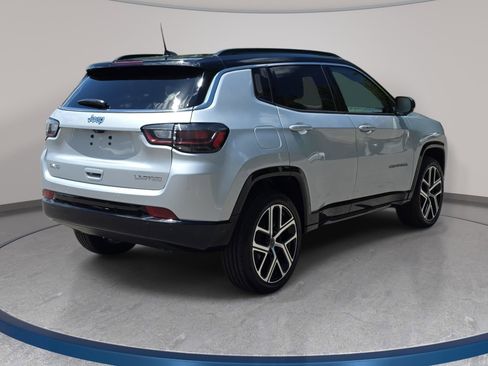 Used 2025 Jeep Compass Limited w/ Elite Group AWD/4WD image 6