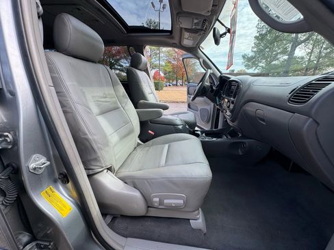 Used 2004 Toyota Sequoia Limited image 15