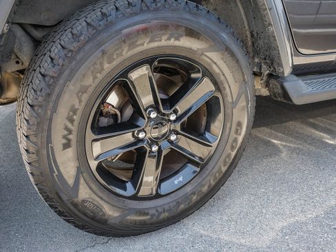 Used 2021 Jeep Wrangler Unlimited Sahara AWD/4WD image 15