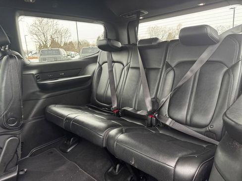 Used 2024 Jeep Wagoneer Series III image 23