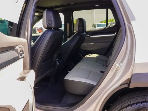 New 2026 GMC Terrain Elevation w/ Elevation Premium Package AWD/4WD image 9