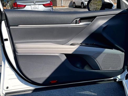 Used 2023 Toyota Camry SE w/ Convenience Package image 22