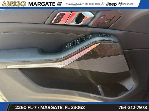 Used 2024 BMW X5 sDrive40i w/ Premium Package RWD image 35