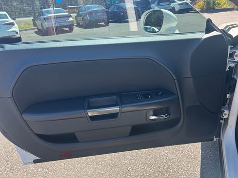 Used 2009 Dodge Challenger R/T RWD image 20