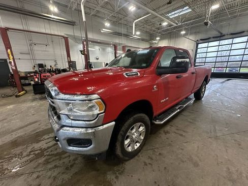 Used 2024 RAM 3500 Big Horn AWD/4WD image 4