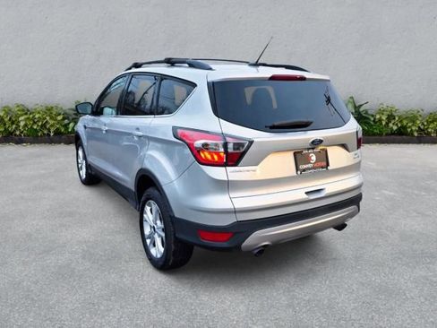 Used 2017 Ford Escape SE w/ Equipment Group 201A image 8