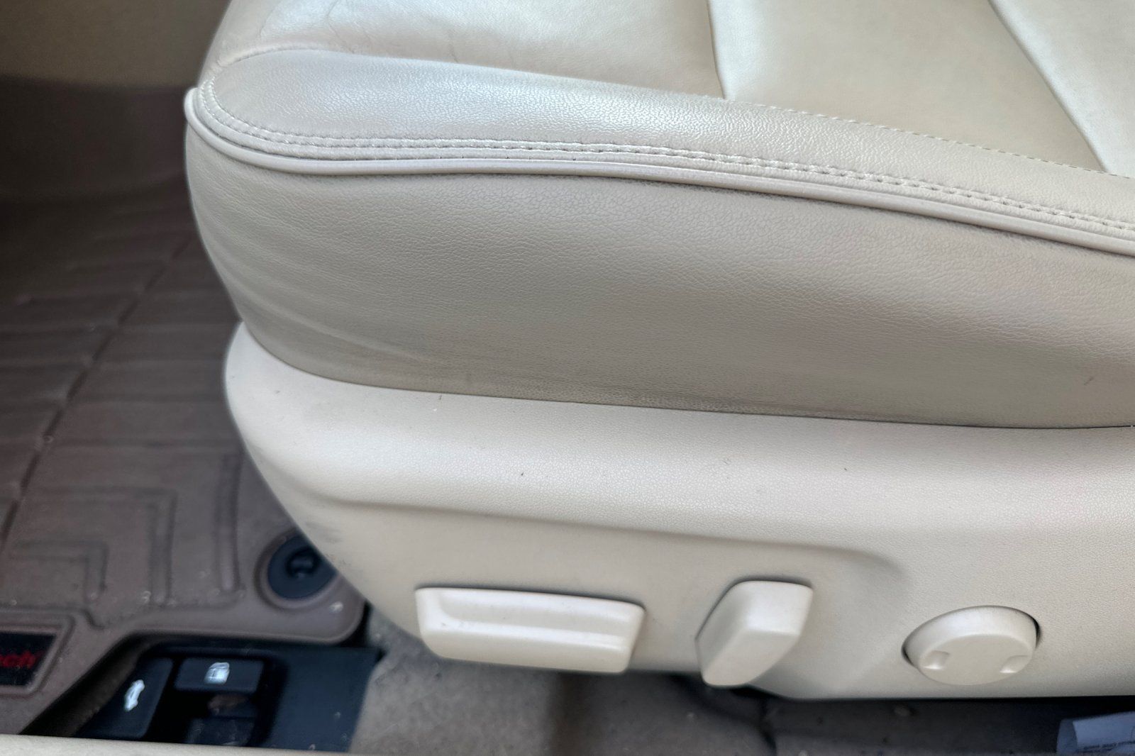 Used 2015 Toyota Camry XLE FWD image 13
