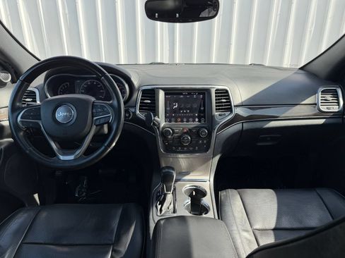 Used 2018 Jeep Grand Cherokee Overland AWD/4WD image 13