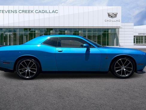 Used 2015 Dodge Challenger R/T Scat Pack RWD image 2