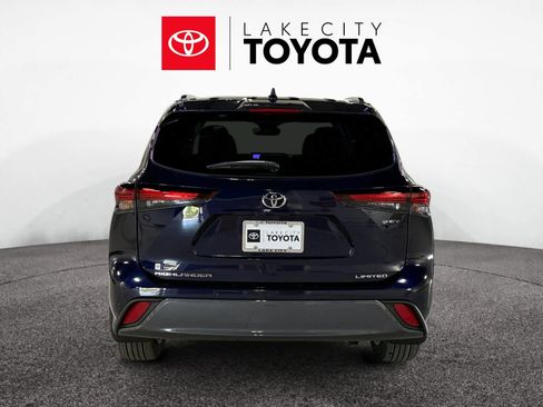 New 2026 Toyota Highlander Limited image 4