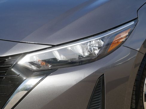 Certified 2025 Nissan Sentra SV w/ SV Premium Package FWD image 16