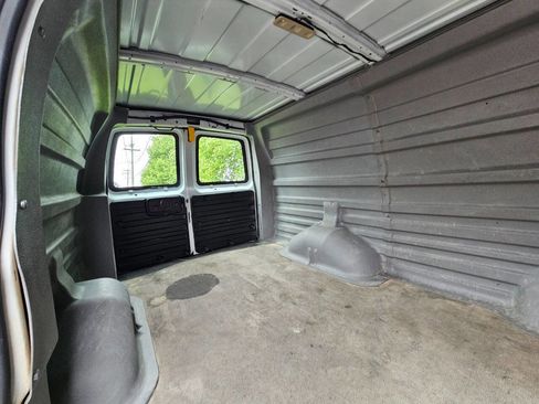 Used 2023 Chevrolet Express 3500 w/ Driver Convenience Package RWD image 15