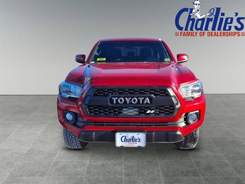 Used 2021 Toyota Tacoma TRD Off-Road image 2